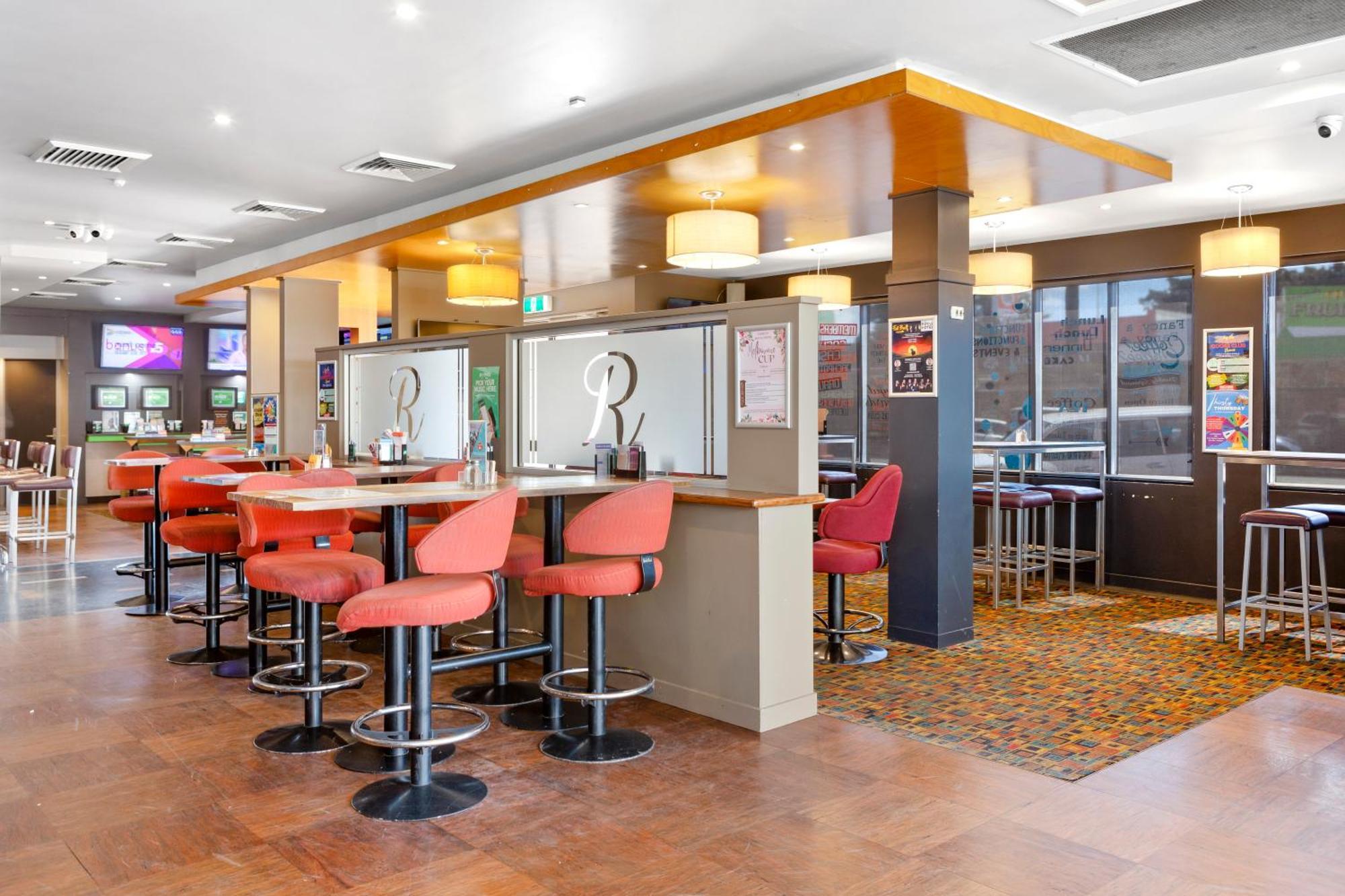 O'Shea'S Royal Hotel グンディウィンディ エクステリア 写真
