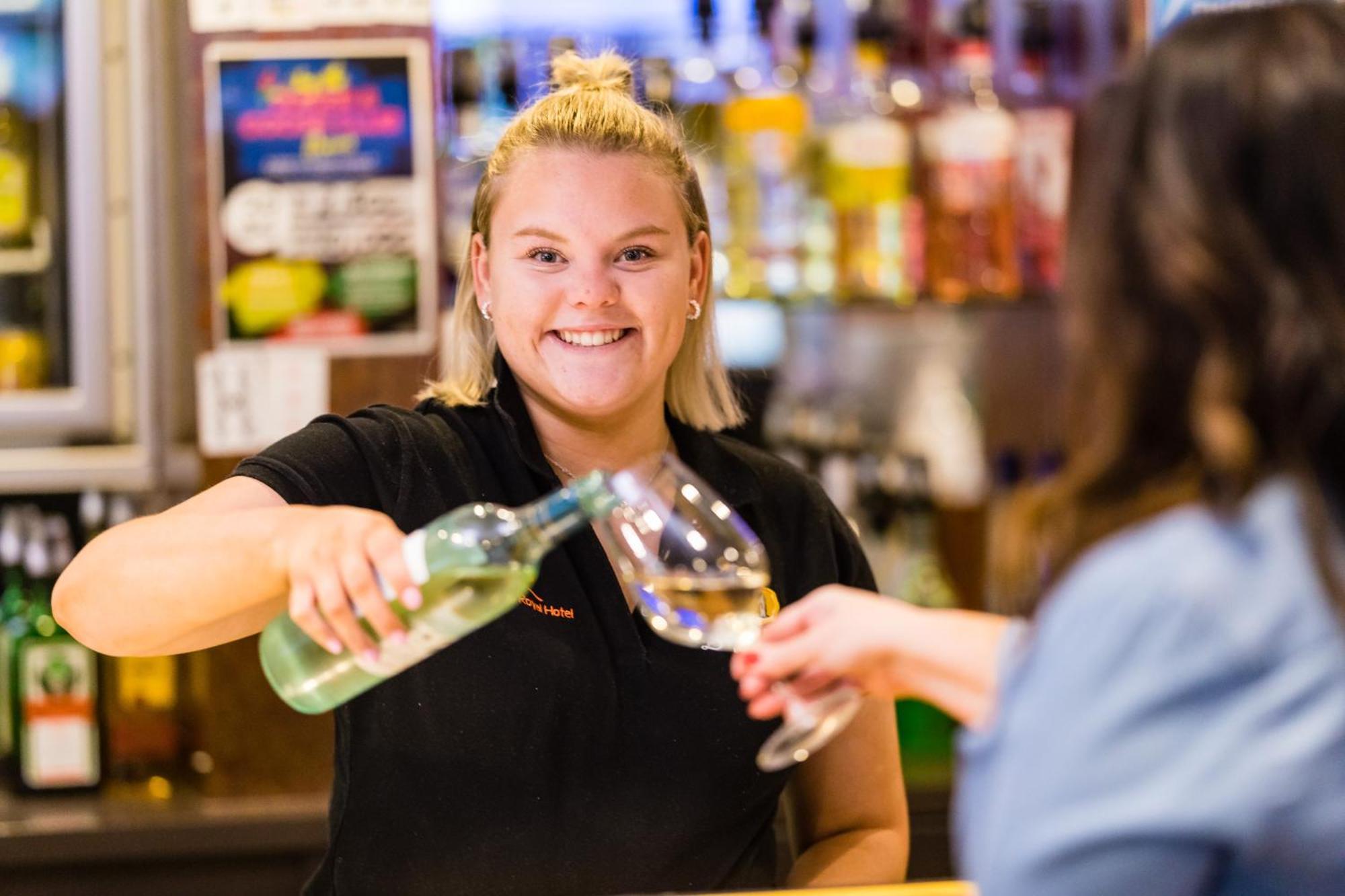 O'Shea'S Royal Hotel グンディウィンディ エクステリア 写真
